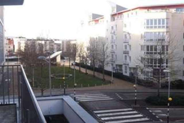  Image of Studio flat to rent in Cathedral Walk Bristol BS1 at Bristol, BS1 5LW