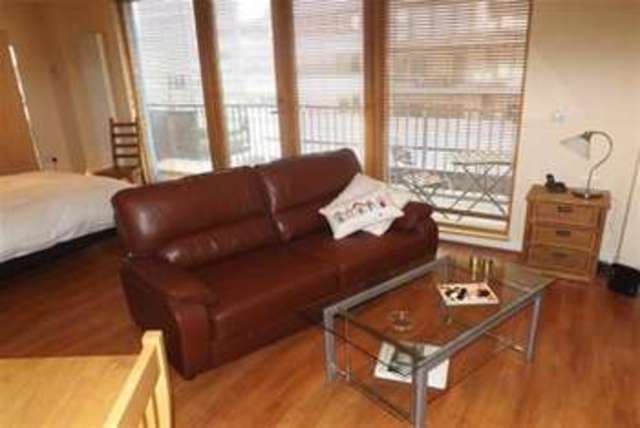  Image of Studio flat to rent in Cathedral Walk Bristol BS1 at Bristol, BS1 5LW