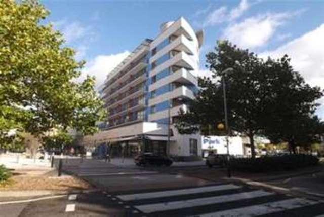  Image of Studio flat to rent in Cathedral Walk Bristol BS1 at Bristol, BS1 5LW