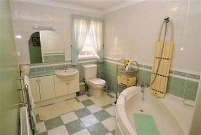  Image of 3 bedroom Bungalow for sale in Well Vale Drive Chapel St. Leonards Skegness PE24 at Chapel St Leonards, PE24 5SE