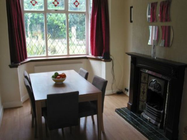 Image of 3 bedroom House Share to rent in Weoley Avenue Selly Oak Birmingham B29 at Selly Oak West Midlands Selly Oak, B29 6PP