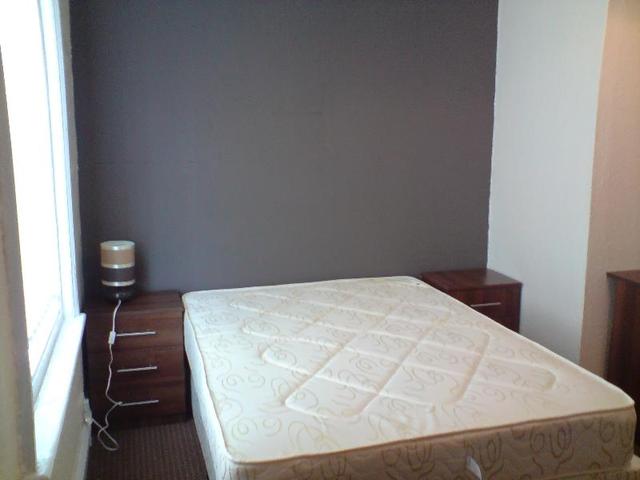  Image of 2 bedroom Flat to rent in Wesley Road Armley Leeds LS12 at Leeds, LS12 1UN