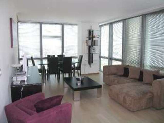  Image of 2 bedroom Flat to rent in Hertsmere Road London E14 at Canary Wharf  London, E14 4EF