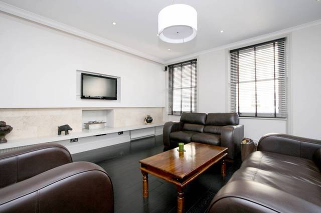  Image of 2 bedroom Flat to rent in Westbourne Grove London W2 at Westbourne Grove  London, W2 4UP