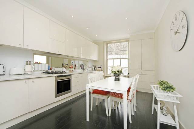  Image of 2 bedroom Flat to rent in Westbourne Grove London W2 at Westbourne Grove  London, W2 4UP
