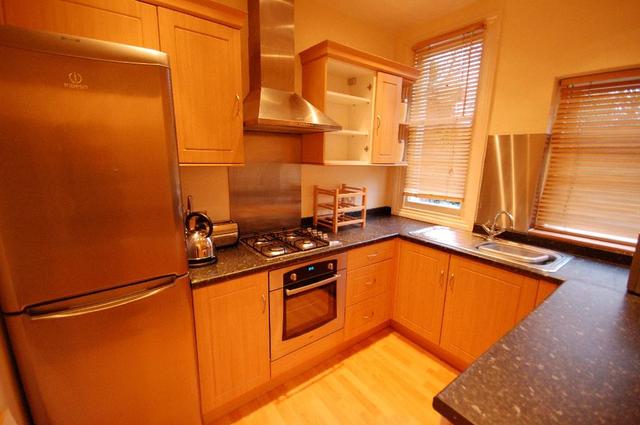  Image of 2 bedroom Property to rent in Western Elms Avenue Reading RG30 at Western Elms Avenue Reading Reading, RG30 2AL
