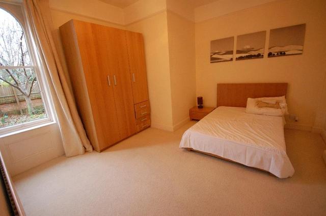  Image of 2 bedroom Property to rent in Western Elms Avenue Reading RG30 at Western Elms Avenue Reading Reading, RG30 2AL