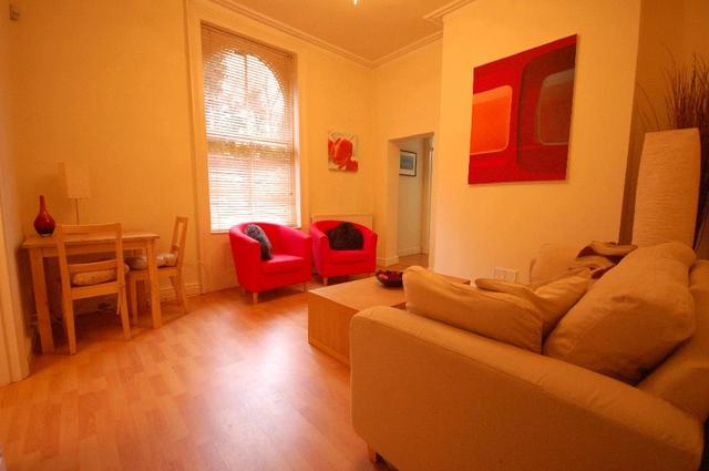  Image of 2 bedroom Property to rent in Western Elms Avenue Reading RG30 at Western Elms Avenue Reading Reading, RG30 2AL
