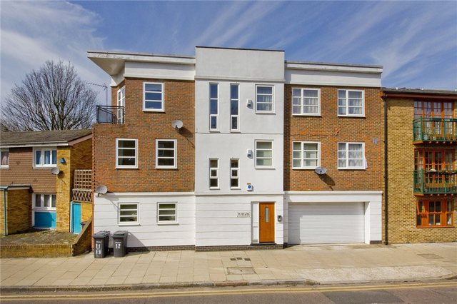  Image of 2 bedroom Flat for sale in Wetherell Road London E9 at South Hackney London Victoria Park, E9 7DB