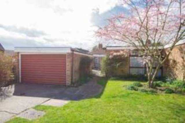  Image of 3 bedroom Bungalow for sale in Wheelers Close Nazeing Waltham Abbey EN9 at Nazeing Waltham Abbey Lower Nazeing, EN9 2RA