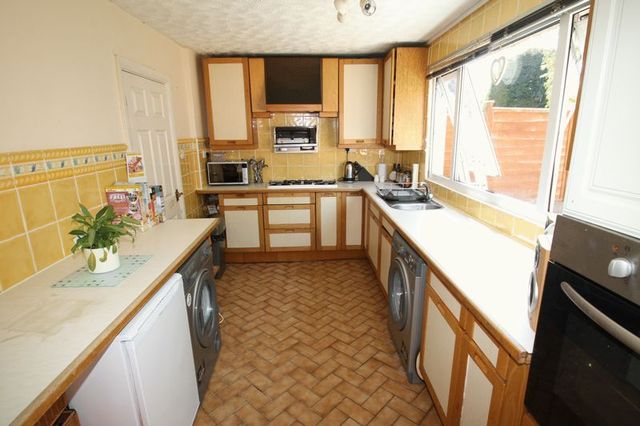  Image of 3 bedroom Detached house to rent in Whitchurch Lane Whitchurch Bristol BS14 at Whitchurch Lane Whitchurch Bristol, BS14 0EN