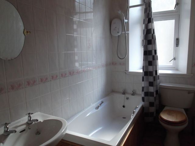  Image of 2 bedroom Flat to rent in White Street Glasgow G11 at Partick Glasgow Glasgow, G11 5EQ