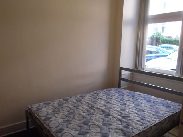  Image of 2 bedroom Flat to rent in White Street Glasgow G11 at Partick Glasgow Glasgow, G11 5EQ