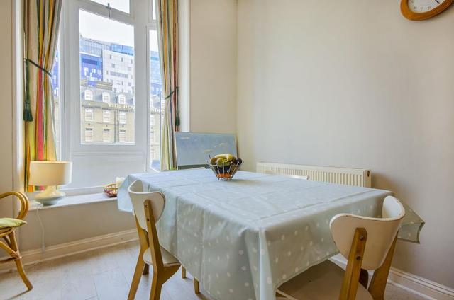  Image of 2 bedroom Apartment to rent in Whitechapel Road London E1 at London, E1 1BY