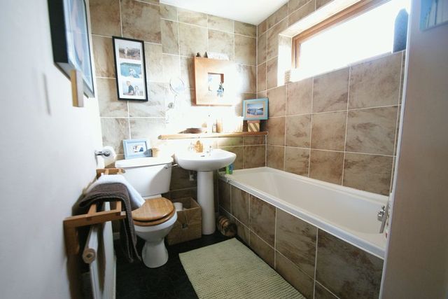  Image of 4 bedroom Detached house for sale in Winchcombe Close Nailsea Bristol BS48 at Winchcombe Close  Bristol, BS48 4TE