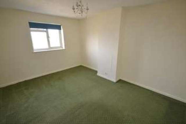  Image of 4 bedroom Maisonette for sale in Windmill Drive Bexhill-on-Sea TN39 at Bexhill On Sea, TN39 4DG