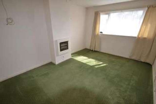  Image of 4 bedroom Maisonette for sale in Windmill Drive Bexhill-on-Sea TN39 at Bexhill On Sea, TN39 4DG
