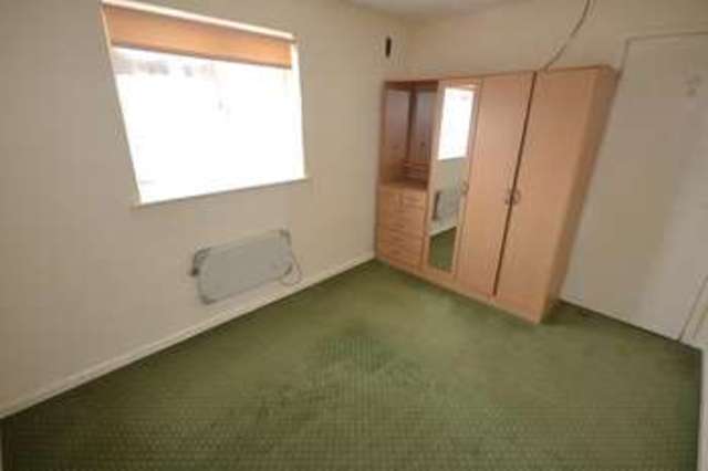  Image of 4 bedroom Maisonette for sale in Windmill Drive Bexhill-on-Sea TN39 at Bexhill On Sea, TN39 4DG