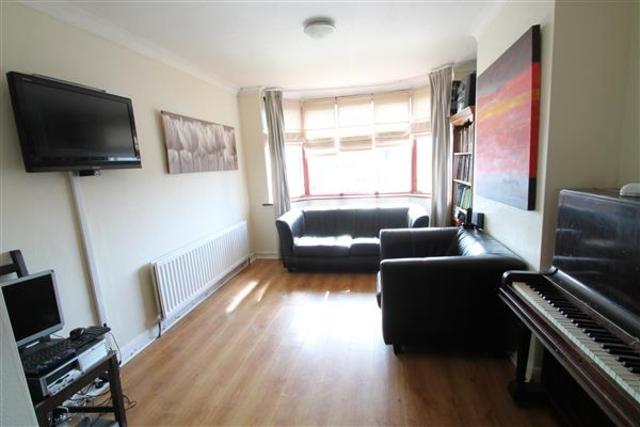  Image of 4 bedroom Semi-Detached house for sale in Winifred Road Coulsdon CR5 at Coulsdon, CR5 3JF