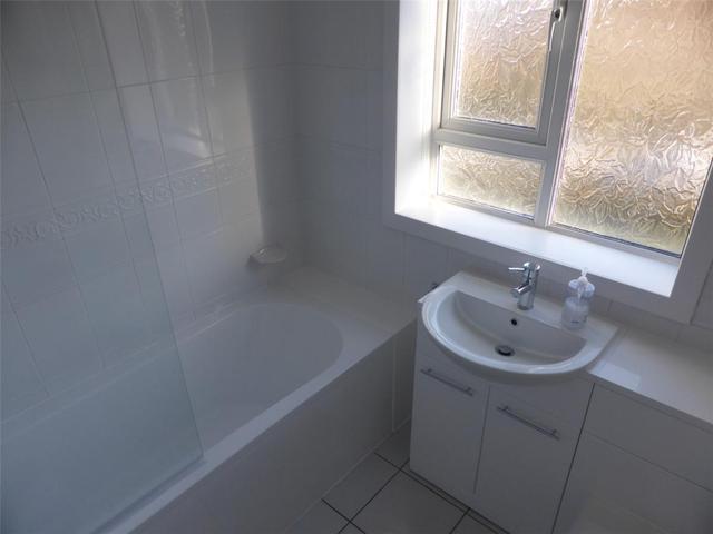  Image of 2 bedroom Flat to rent in Winton Drive Kelvinside Glasgow G12 at West End Glasgow Glasgow, G12 0QB