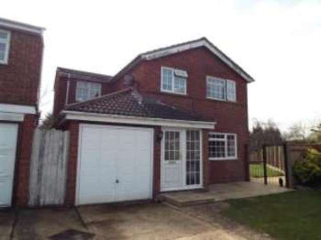  Image of 4 bedroom Detached house for sale in Wordsworth Drive Bletchley Milton Keynes MK3 at Bletchley Milton Keynes Bletchley, MK3 5HR