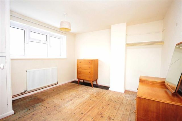  Image of 3 bedroom Property for sale in Priors Hill Wroughton Swindon SN4 at Priors Hill Wroughton Wroughton, SN4 0RR
