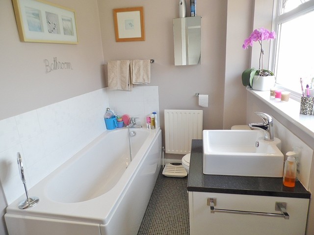  Image of 3 bedroom Semi-Detached house for sale in Wyndham Close Waterlooville PO8 at Wyndham Close Cowplain Waterlooville, PO8 8HA