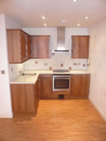  Image of 1 bedroom Flat to rent in Bridge Street Walton-on-Thames KT12 at Bridge Street  Walton-on-Thames, KT12 1AF