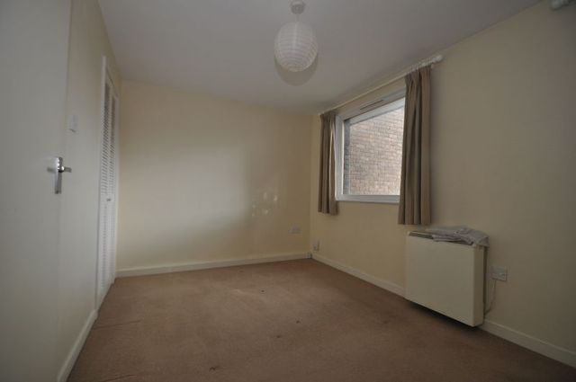  Image of 1 bedroom Detached house to rent in Kingston Road New Malden KT3 at Kingston Road  New Malden, KT3 3NS