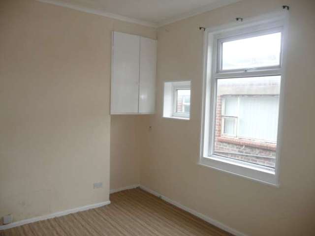  Image of 2 bedroom Flat to rent in Highfield Road Blackpool FY4 at Highfield Road  Blackpool, FY4 2JA