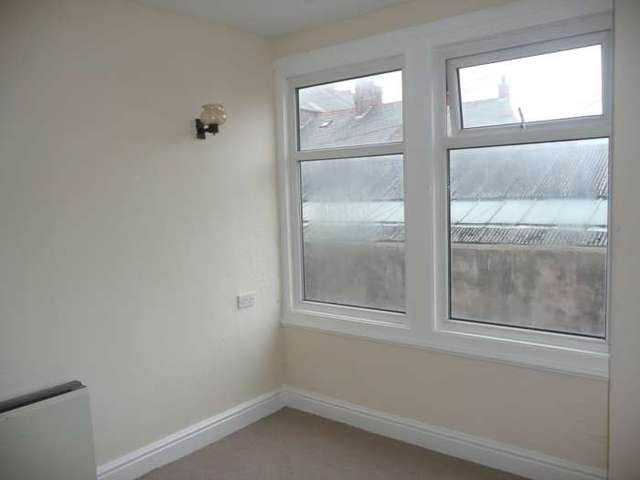  Image of 2 bedroom Flat to rent in Highfield Road Blackpool FY4 at Highfield Road  Blackpool, FY4 2JA
