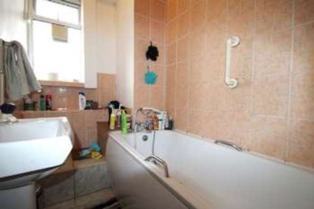  Image of House Share to rent in St. Pancras Way London NW1 at Camden Road  London, NW1 9EH