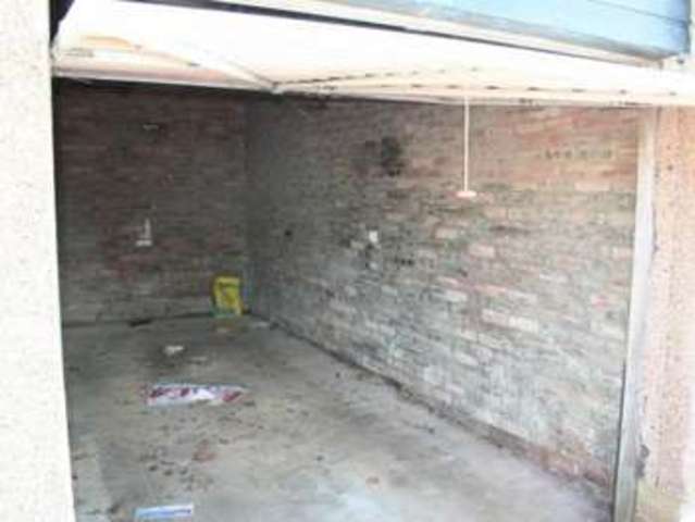  Image of 2 bedroom Flat to rent in North Avenue Carluke ML8 at Carluke, ML8 5TR