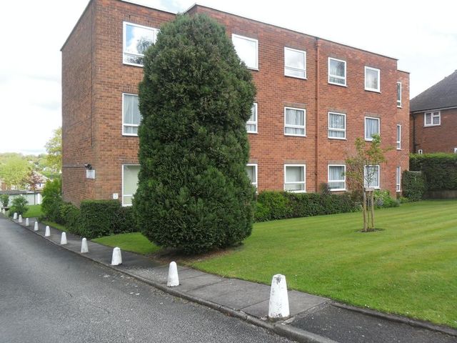  Image of 2 bedroom Flat to rent in Blackberry Lane Sutton Coldfield B74 at Blackberry Lane  Sutton Coldfield, B74 4JG