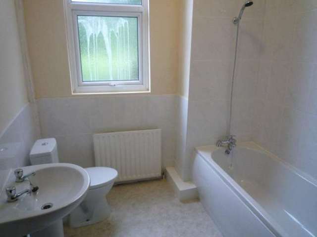  Image of 2 bedroom Apartment to rent in Walmersley Road Bury BL9 at Walmersley Road  Bury, BL9 6LL