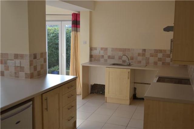  Image of 3 bedroom Semi-Detached house to rent in Henry Road Gloucester GL1 at Gloucester, GL1 3DY