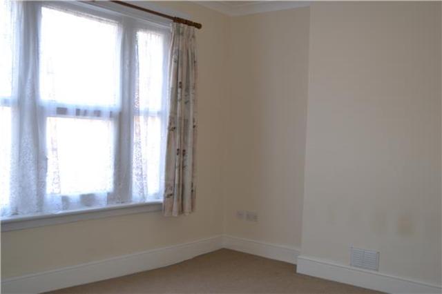  Image of 3 bedroom Semi-Detached house to rent in Henry Road Gloucester GL1 at Gloucester, GL1 3DY