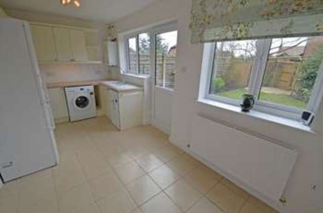  Image of 3 bedroom Detached house to rent in Windmill Field Windlesham GU20 at Windlesham, GU20 6QD