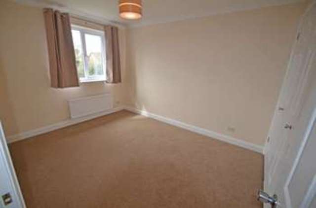  Image of 3 bedroom Detached house to rent in Windmill Field Windlesham GU20 at Windlesham, GU20 6QD