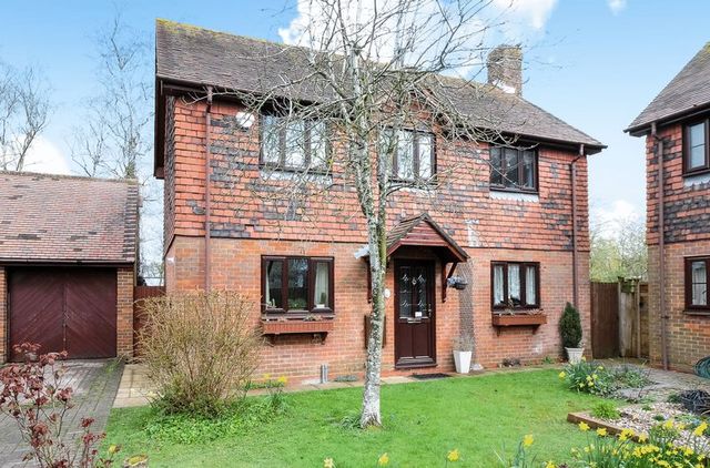  Image of 3 bedroom Detached house for sale in George Street Kingsclere Newbury RG20 at George Street Kingsclere Newbury, RG20 5NH