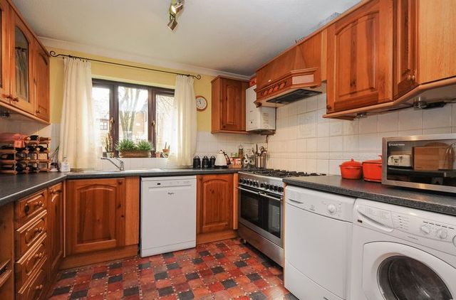  Image of 3 bedroom Detached house for sale in George Street Kingsclere Newbury RG20 at George Street Kingsclere Newbury, RG20 5NH