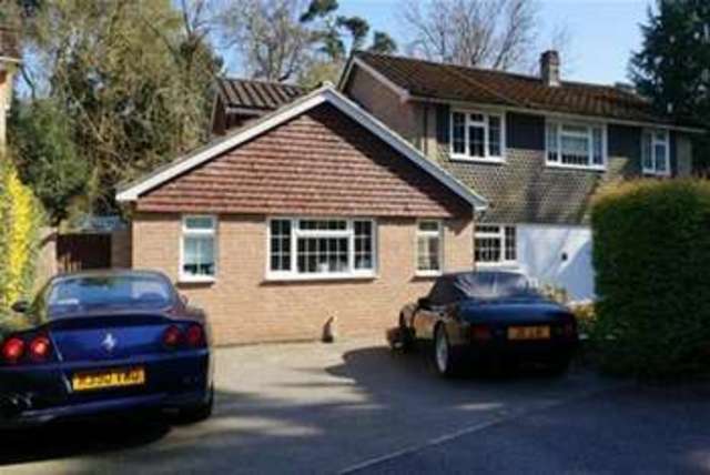  Image of 1 bedroom Flat to rent in Kiln Lane Lower Bourne Farnham GU10 at Farnham, GU10 3LU