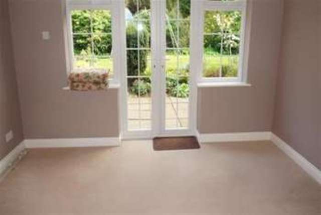  Image of 1 bedroom Flat to rent in Kiln Lane Lower Bourne Farnham GU10 at Farnham, GU10 3LU
