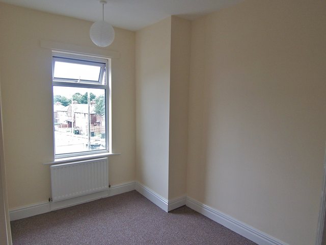  Image of 2 bedroom Detached house to rent in Tonge Moor Road Bolton BL2 at Tonge Moor Bolton Bradshaw, BL2 2JU