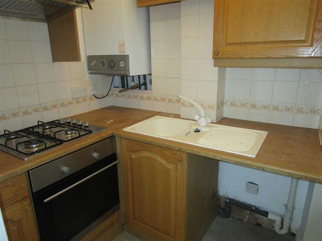  Image of 1 bedroom Property to rent in Upton Park Slough SL1 at 55 Upton Park Slough Slough, SL1 2GB