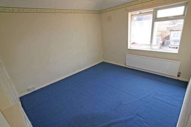 Image of 3 bedroom Semi-Detached house for sale in Abbott Close Didcot OX11 at Abbott Close  Didcot, OX11 8HX