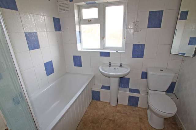  Image of 3 bedroom Semi-Detached house for sale in Abbott Close Didcot OX11 at Abbott Close  Didcot, OX11 8HX