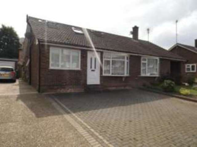  Image of 4 bedroom Bungalow for sale in Pancroft Abridge Romford RM4 at Abridge Romford Abridge, RM4 1DA