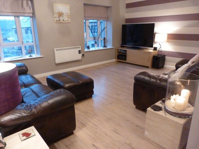  Image of 2 bedroom Flat to rent in Mellor Street Lees Oldham OL4 at Mellor Street Lees Oldham, OL4 3DH
