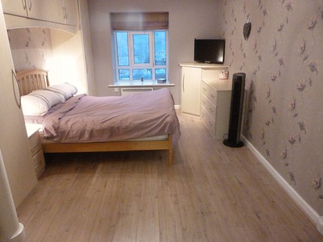 Image of 2 bedroom Flat to rent in Mellor Street Lees Oldham OL4 at Mellor Street Lees Oldham, OL4 3DH